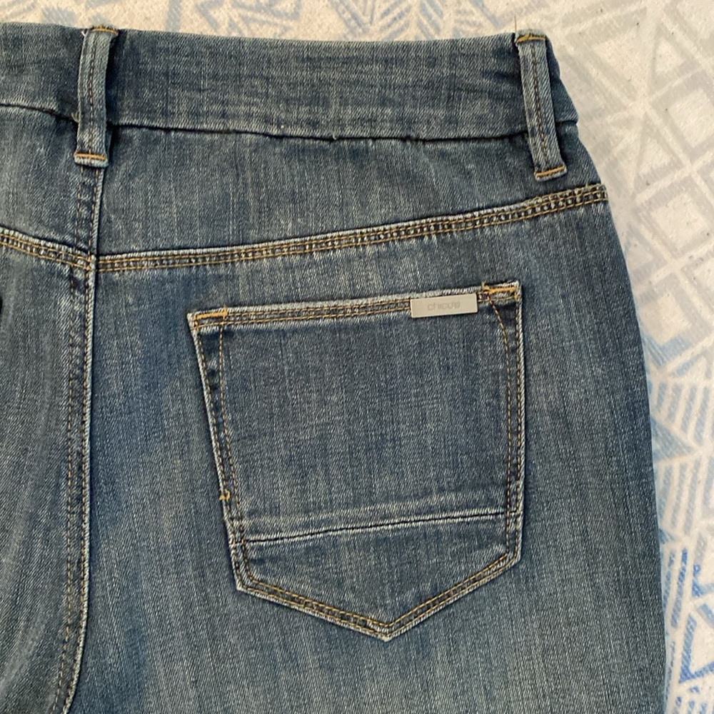 Chico’s So Slimming Girlfriend Denim Shorts - Picture 8 of 8